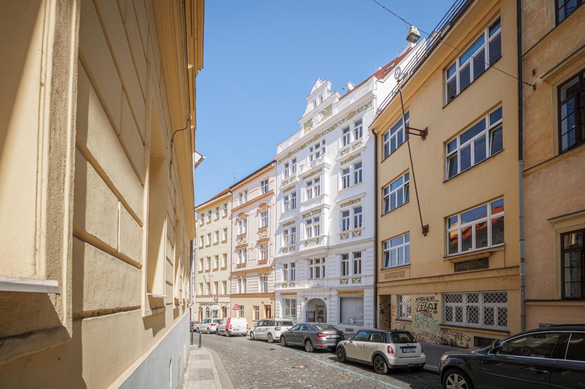 Bright Downtown Studio Прага Экстерьер фото